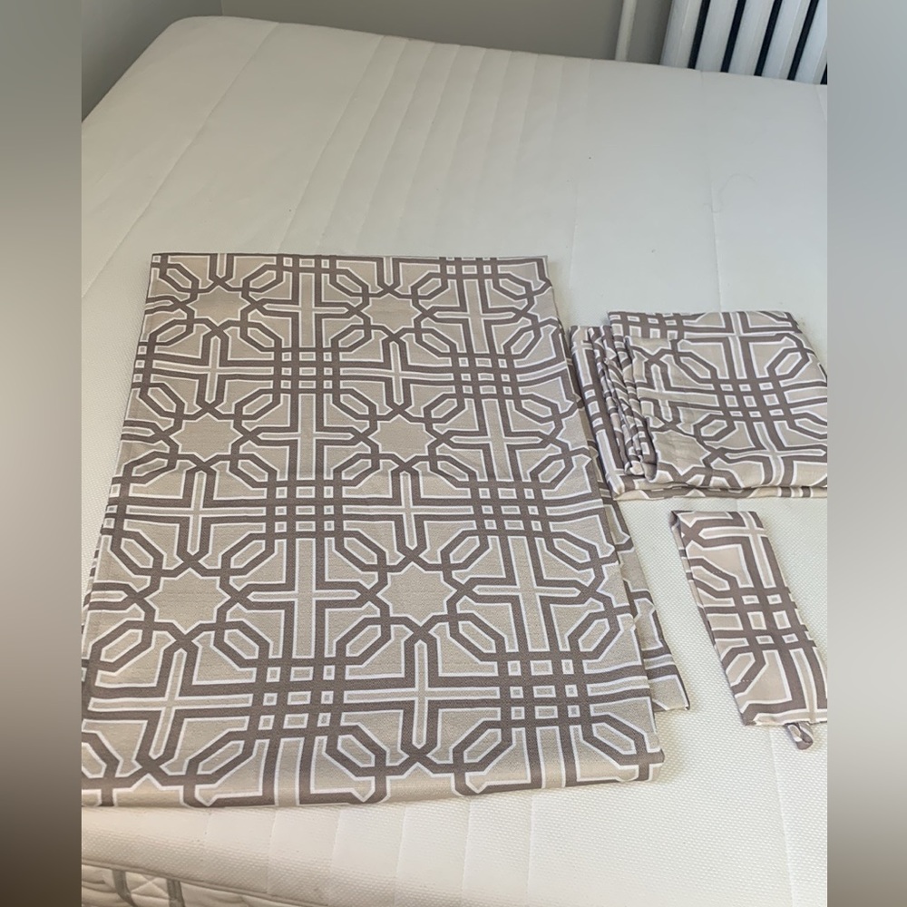 🍀4 for $25🍀 Mainstays Two Panels Curtains Tan/Havane - Picture 2 of 7